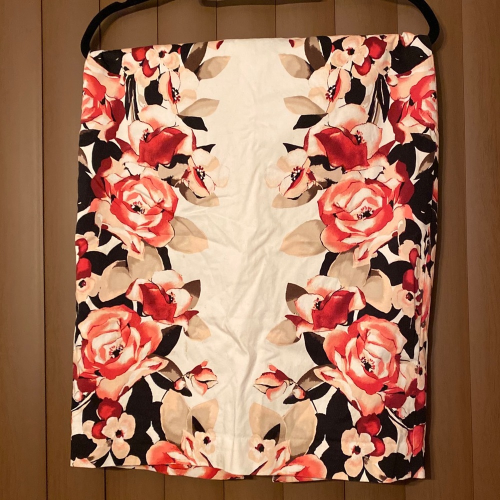 White House Black Market Pencil Skirt